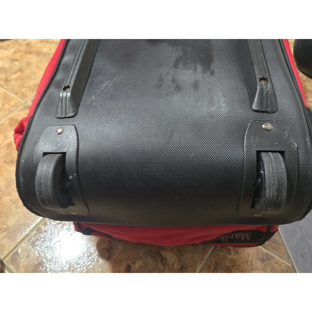 Vintage Marlboro Unlimited XL Rolling Duffle‎ Bag 36